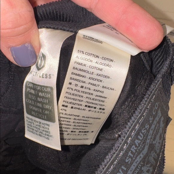 Levi’s ribcage bell corduroy super high rise black soft Tall NEW 25 X 32 - Picture 9 of 9